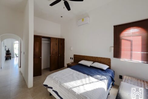 8CONDO AREKA7