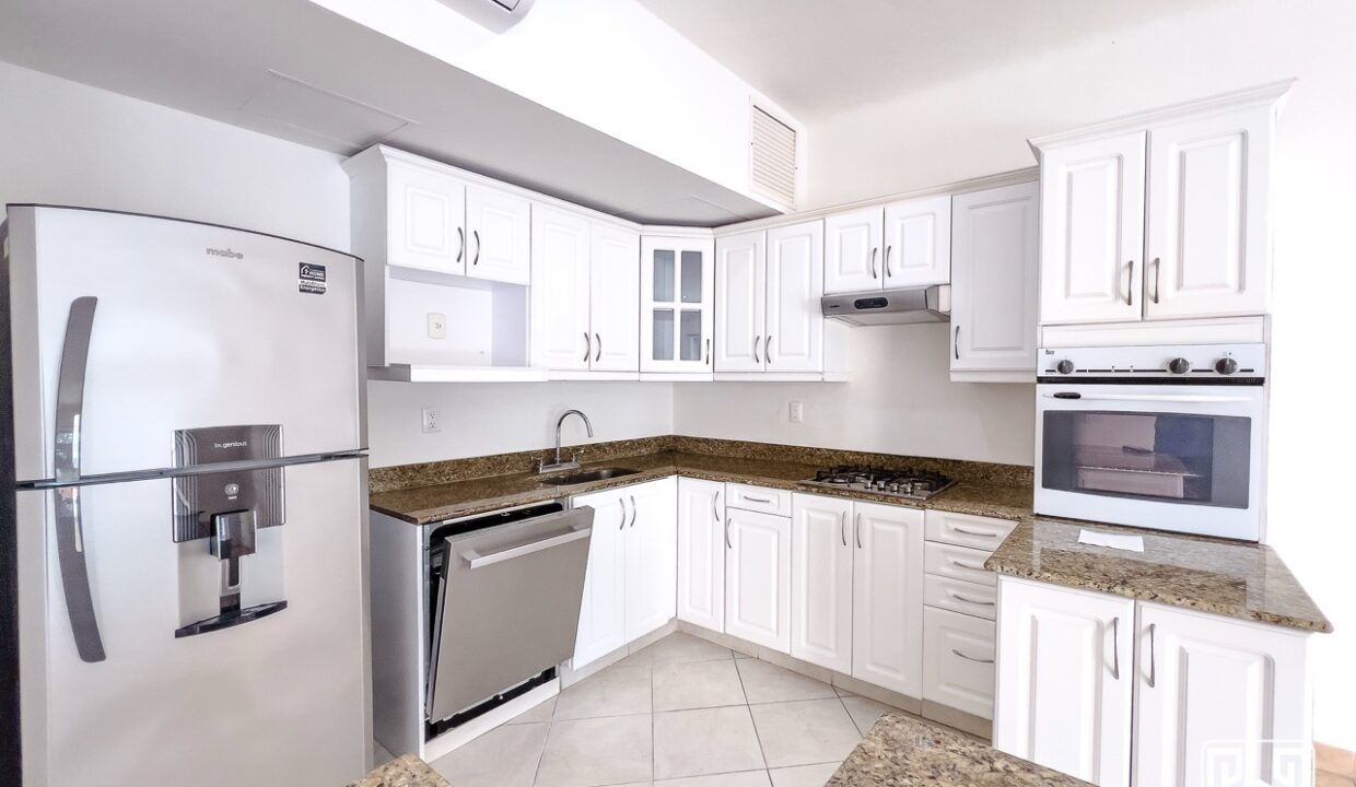 8MARINA DEL REY PN14