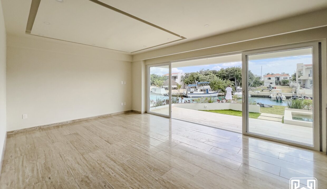 11CONDO PUERTO AQUA PB8