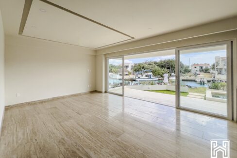 11CONDO PUERTO AQUA PB8