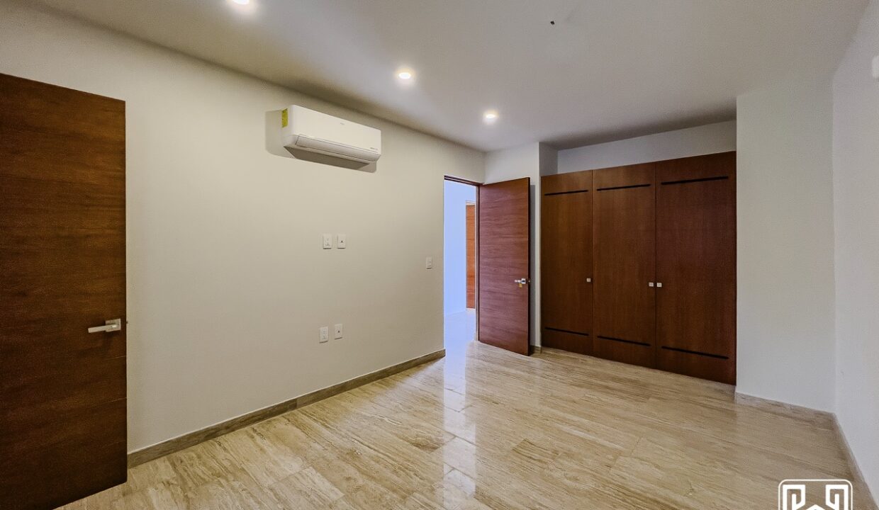 16CONDO PUERTO AQUA PB13
