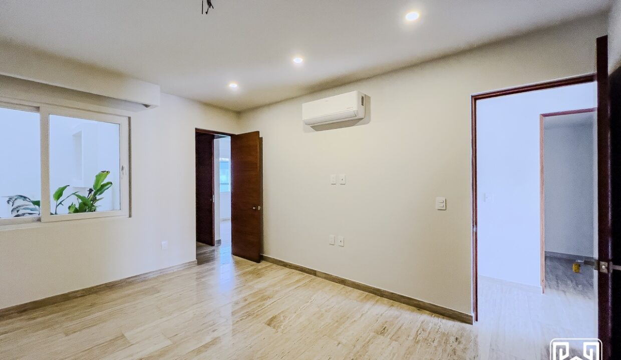 17CONDO PUERTO AQUA PB14