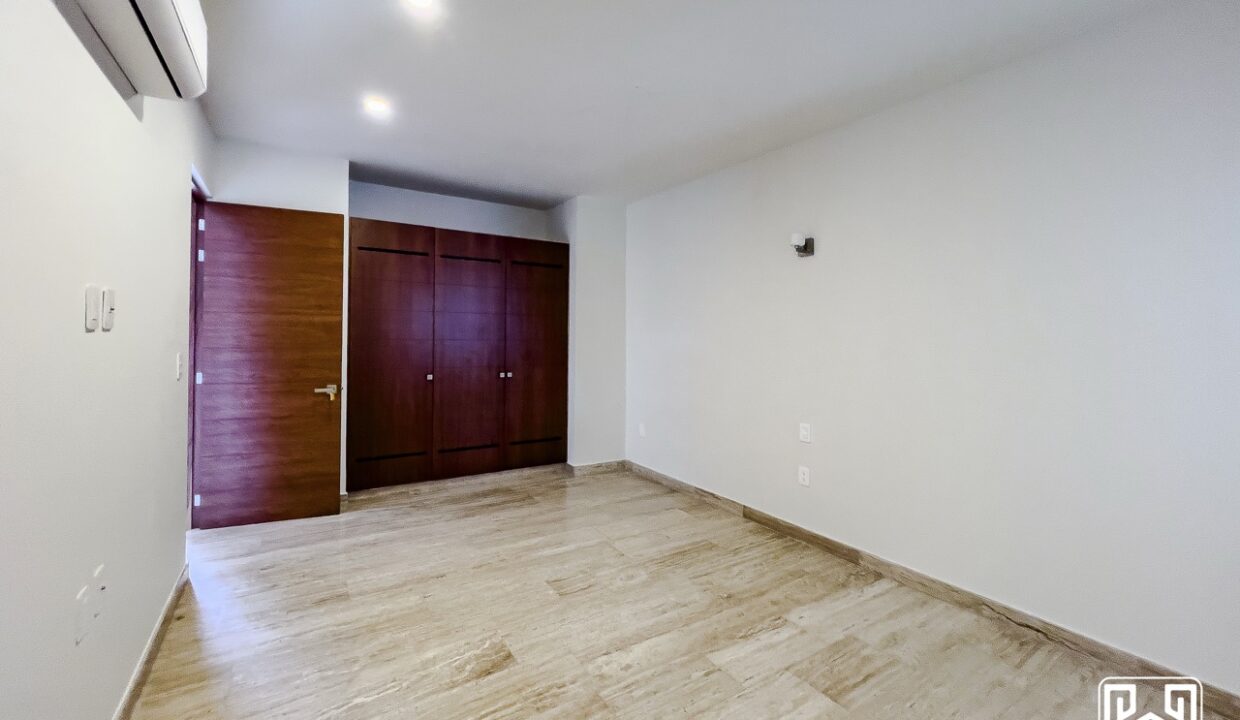 18CONDO PUERTO AQUA PB15