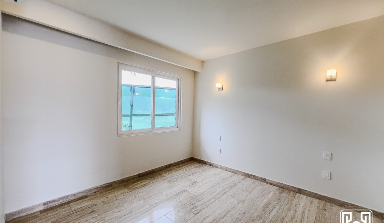 21CONDO PUERTO AQUA PB18