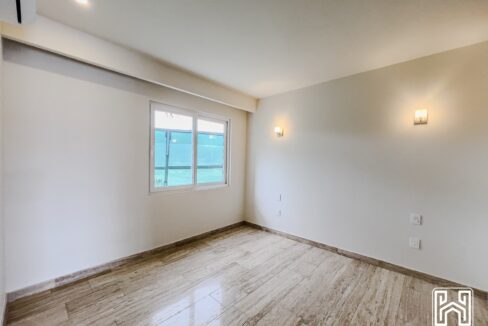 21CONDO PUERTO AQUA PB18
