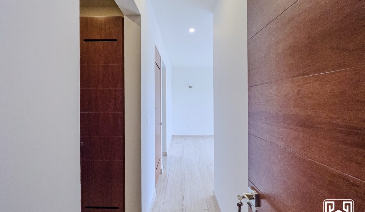 26CONDO PUERTO AQUA PB23