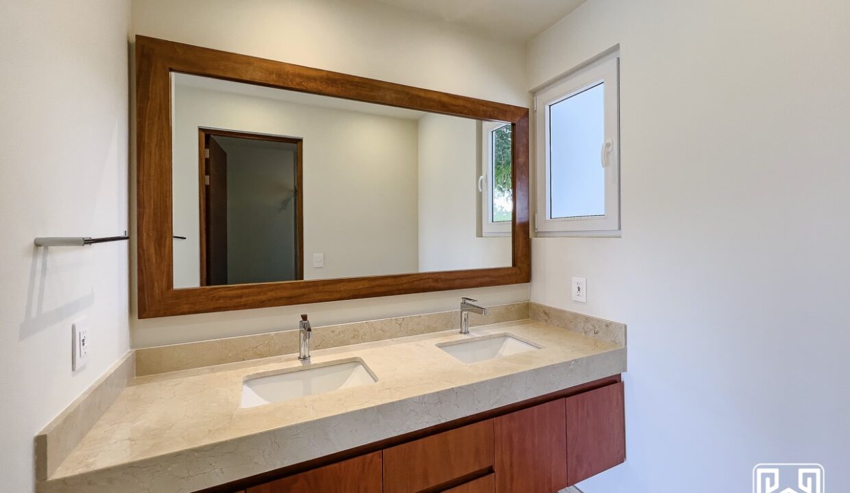 29CONDO PUERTO AQUA PB26