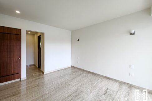 30CONDO PUERTO AQUA PB27