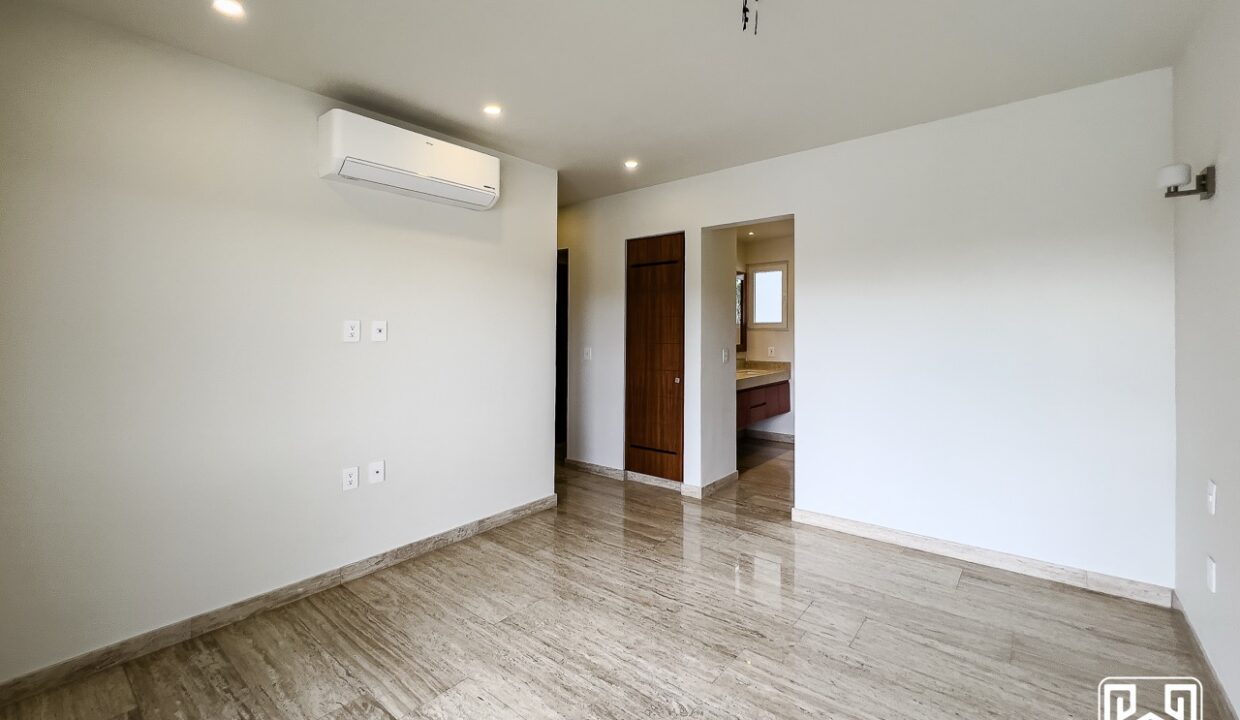 31CONDO PUERTO AQUA PB28