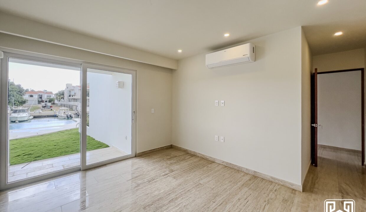 32CONDO PUERTO AQUA PB29