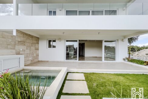 33CONDO PUERTO AQUA PB32
