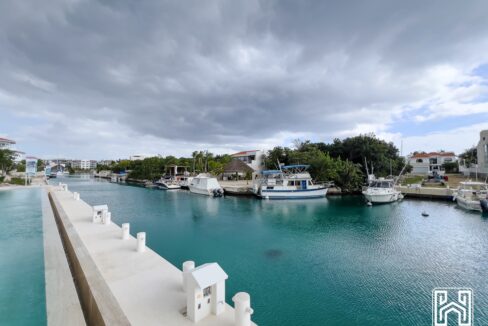 40CONDO PUERTO AQUA PB35