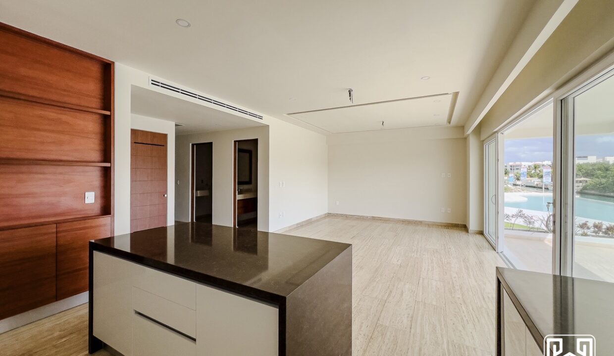 6CONDO PUERTO AQUA PB4