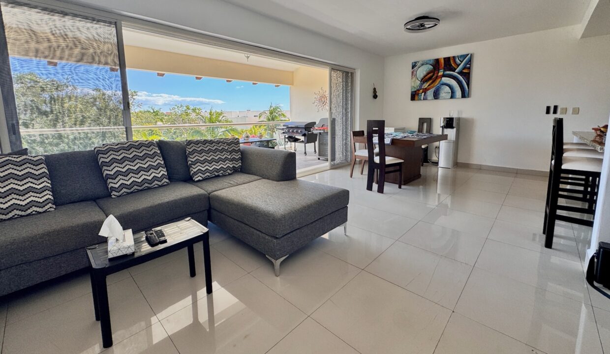 10PH MARINA MIA18