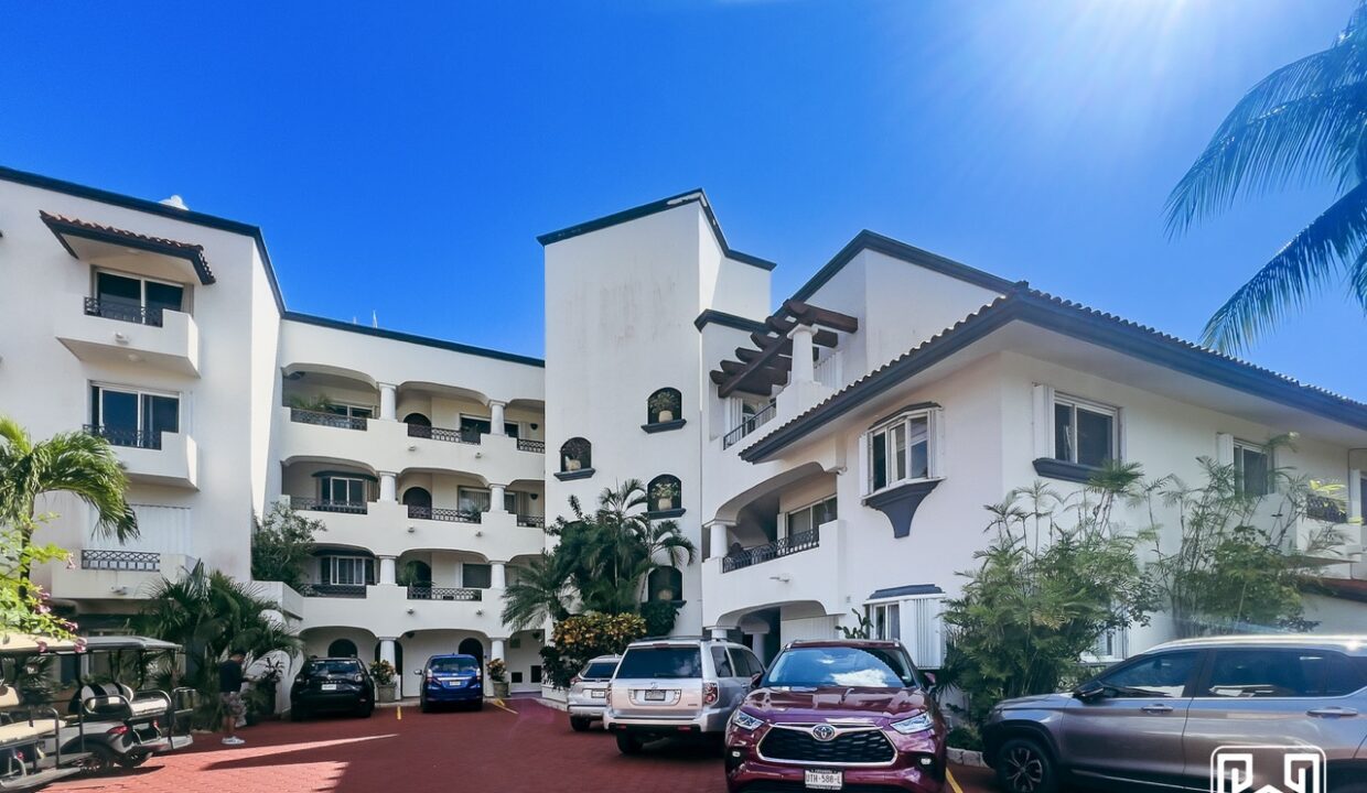 1CONDO QUINTA LUNA PB62