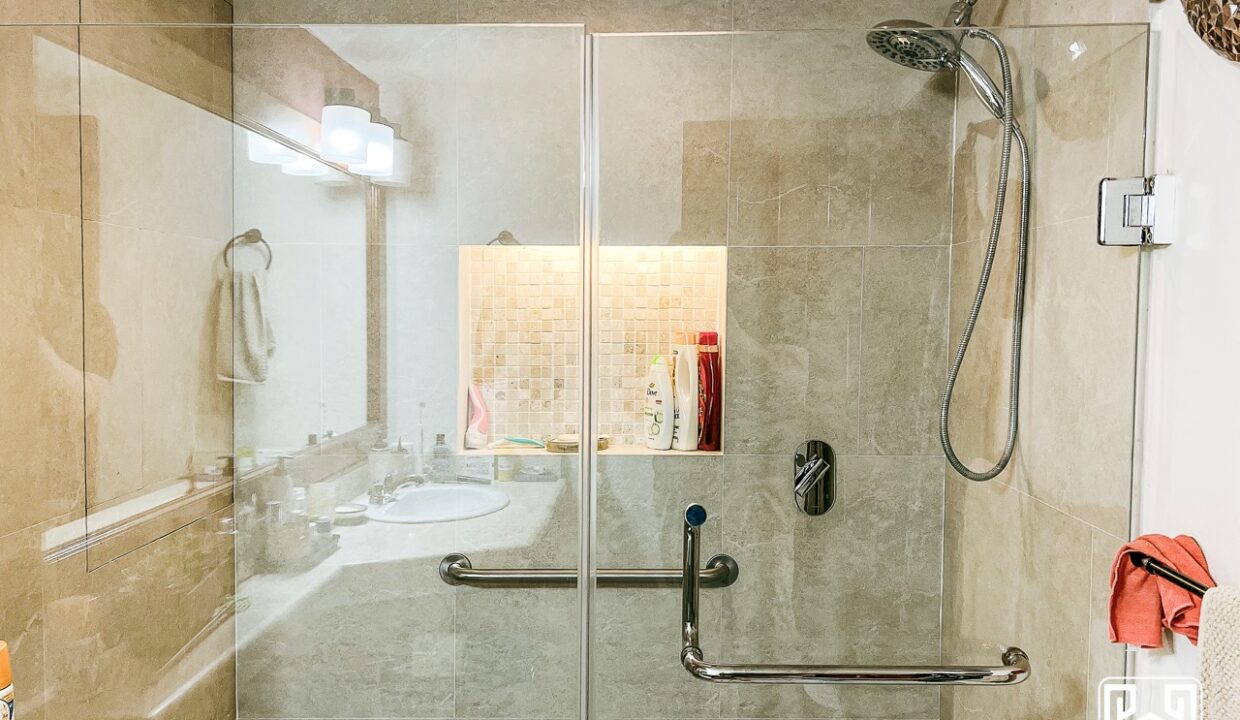 21CONDO QUINTA LUNA PB21