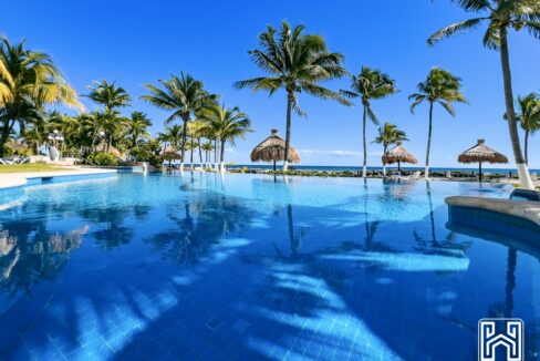 43CONDO QUINTA LUNA PB51