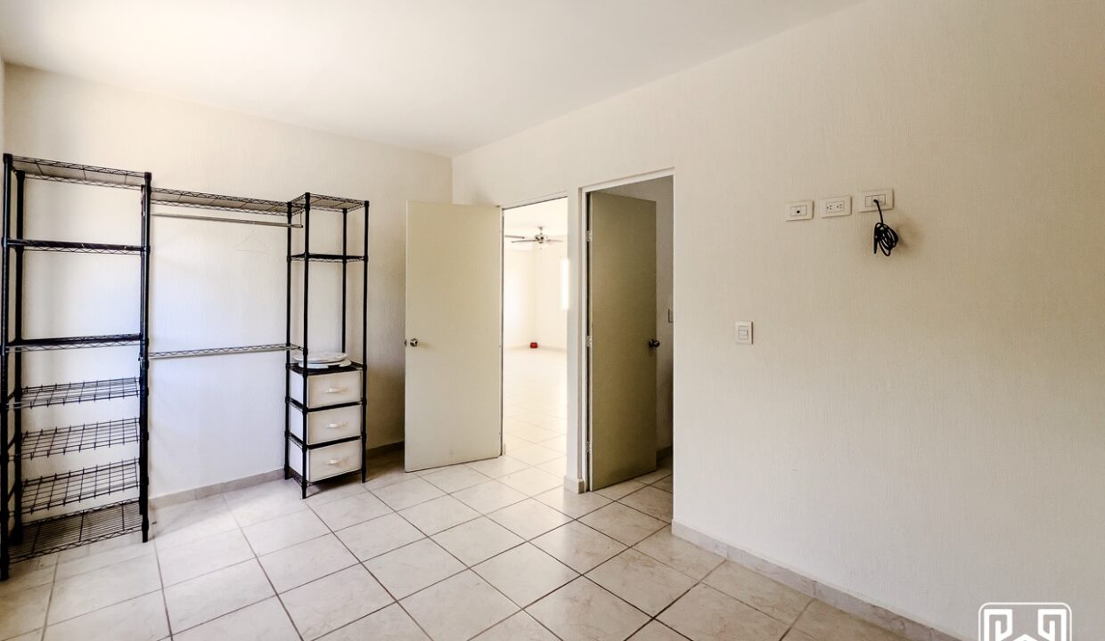 10CONDO LOS OLIVOS RENTA12