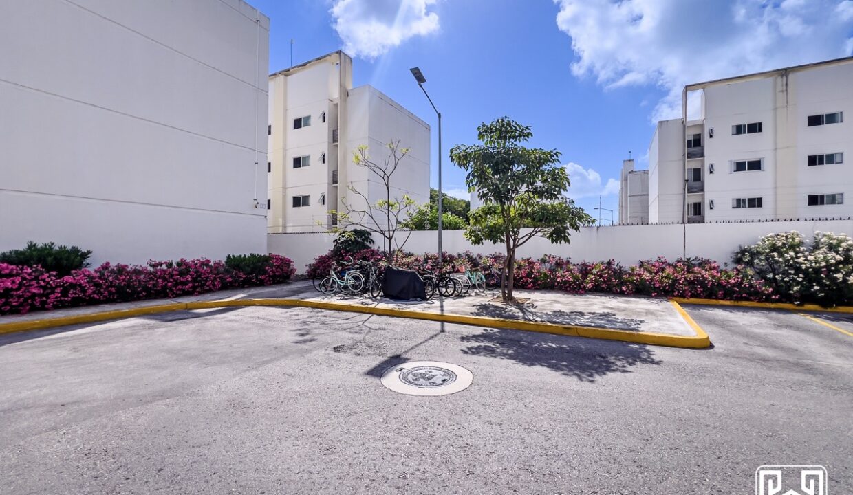 33CONDO LOS OLIVOS RENTA33