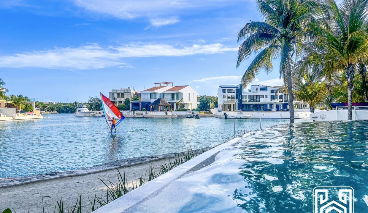 48GRAND PENINSULA (DOC)141