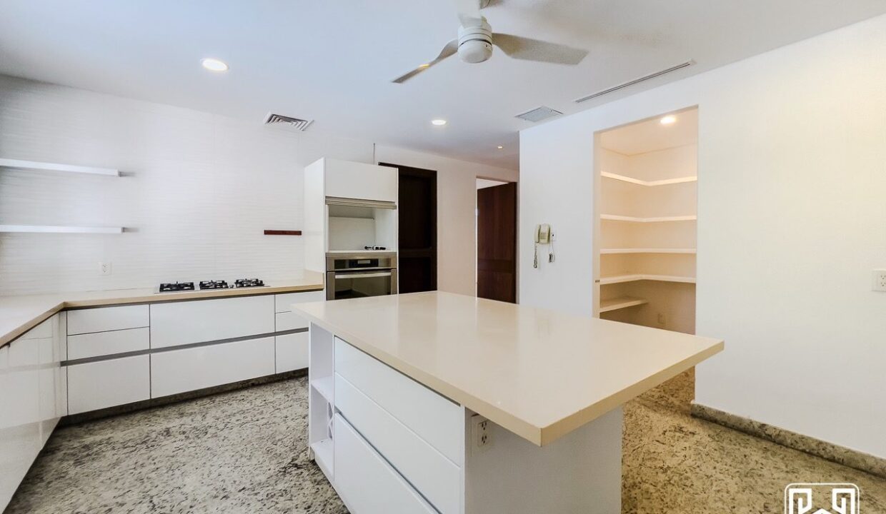 12CASA YALKU 4LOTS98