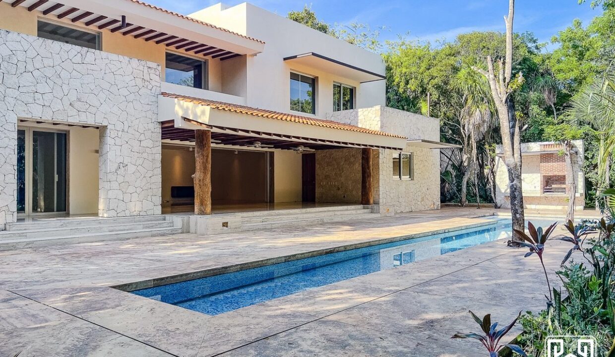 1CASA YALKU 4LOTS93