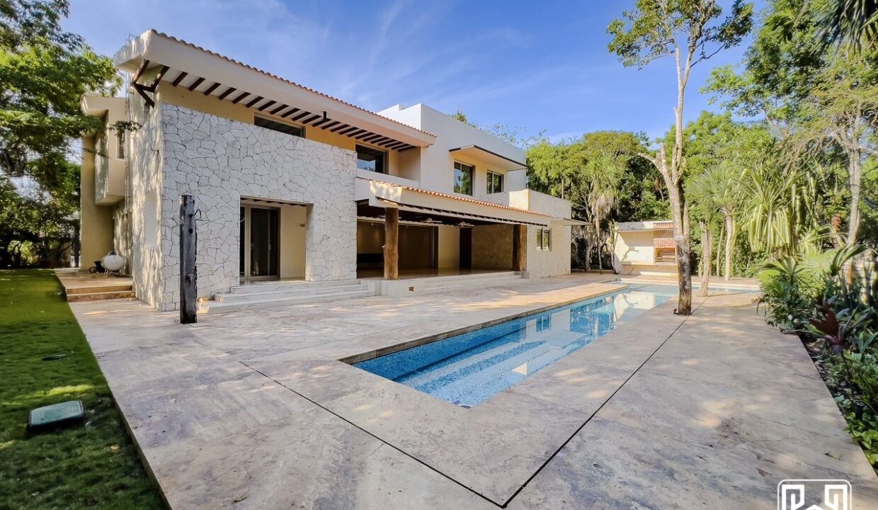 75CASA YALKU 4LOTS96