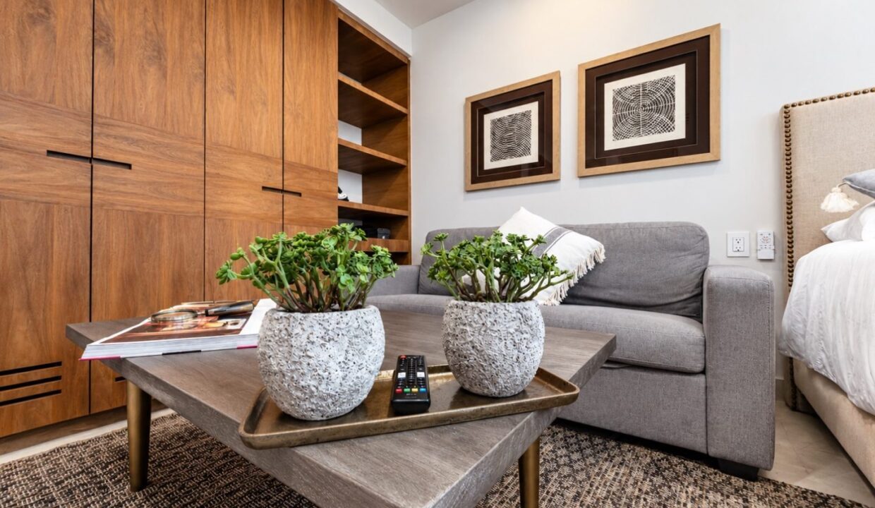 CONDO BLOOM A - PB25