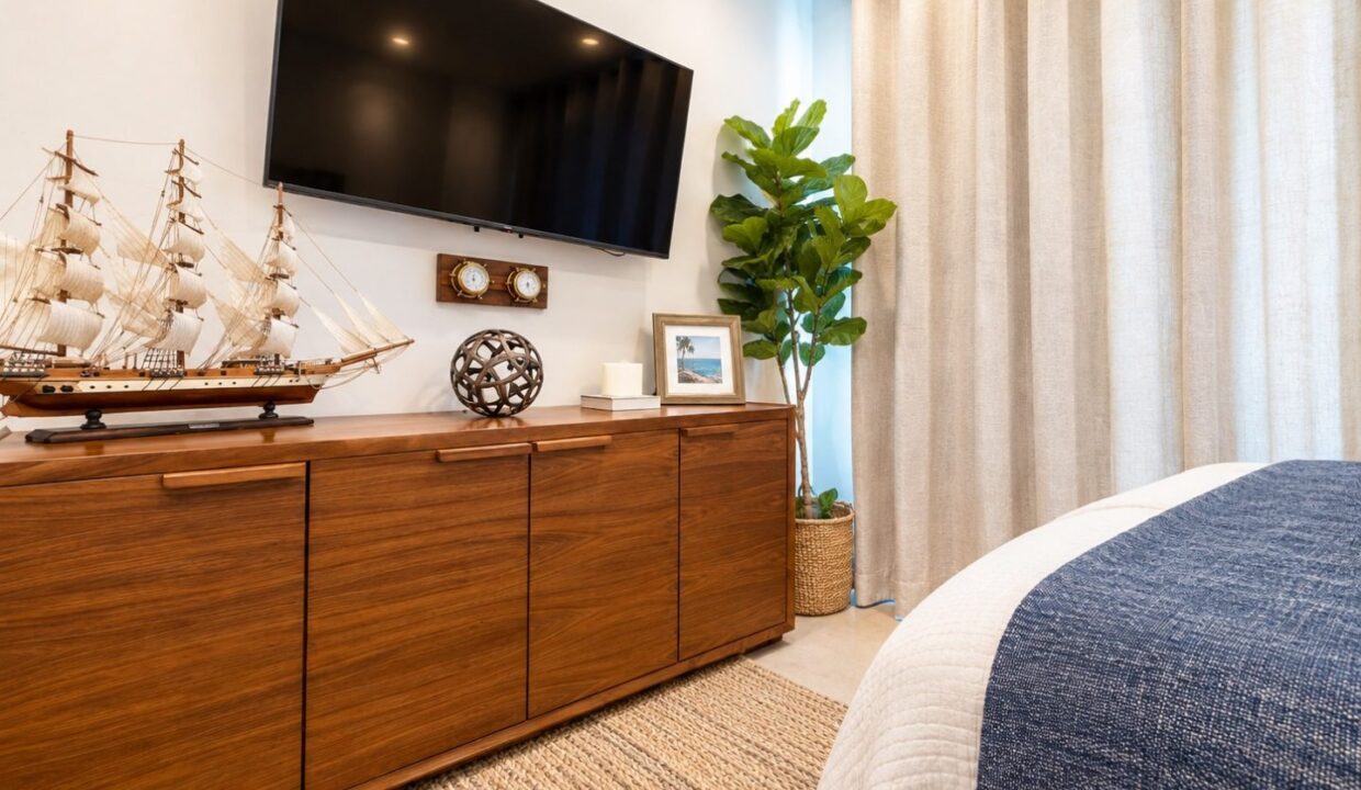 CONDO BLOOM A - PB31