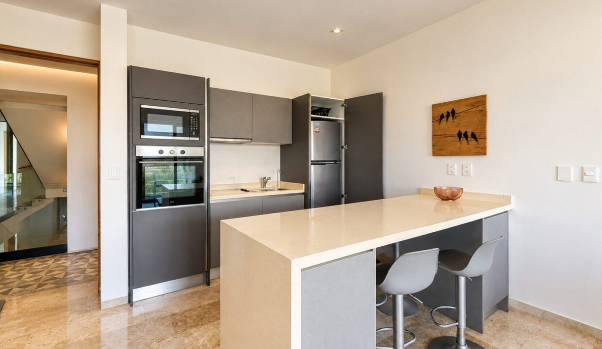 CONDO - THE SHORE BOSS16